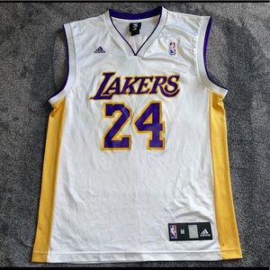 Los Angeles Lakers Kobe Bryant Basketball Jersey - Size Medium